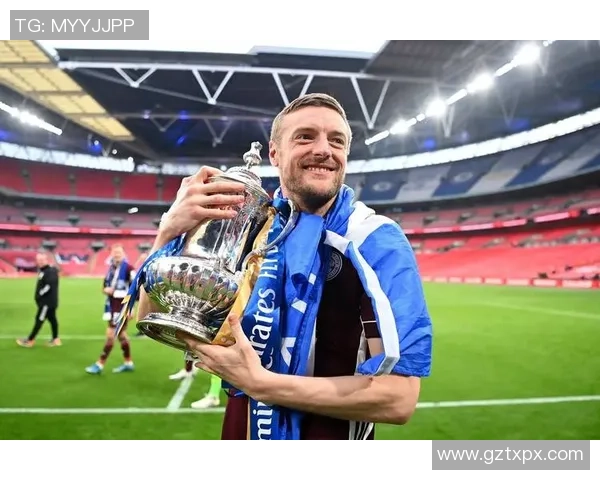 足球草根球员崛起之路 如何从低级别联赛走向世界舞台